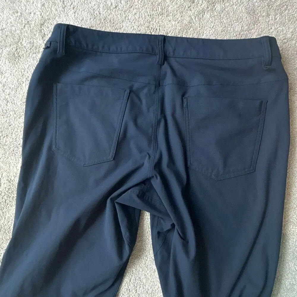 LULULEMON ABC Classic-Fit 5 Pocket Pant Warpstreme, navy $138 Sz 34 G3